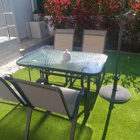 דירה Niki's House Corfu *