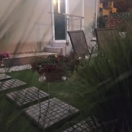 Niki's House Corfu דירה איפסוס